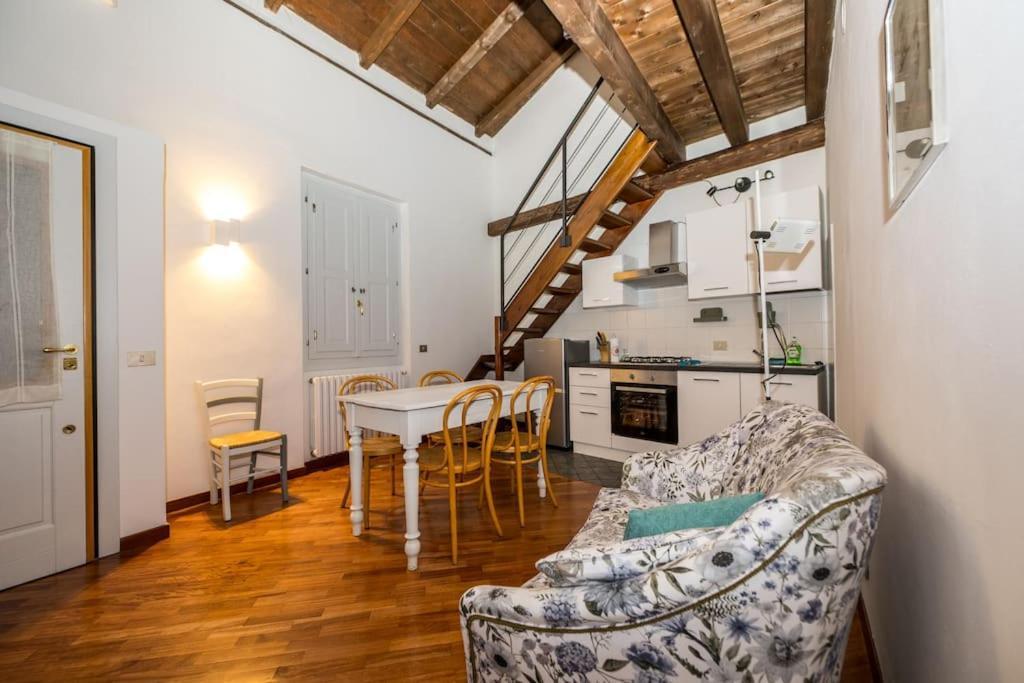 Wonderful Two Floors Apartment Милано Екстериор снимка